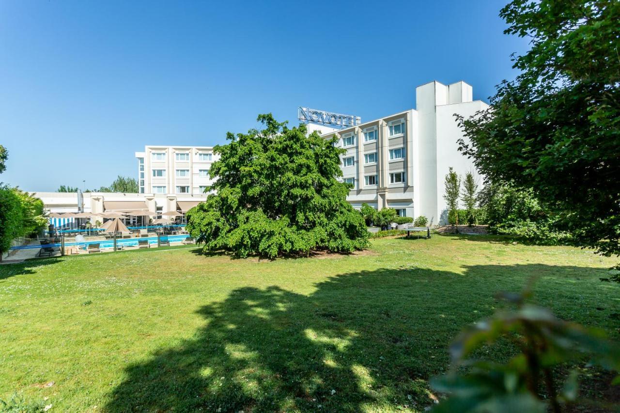 Novotel Bourges Exterior foto