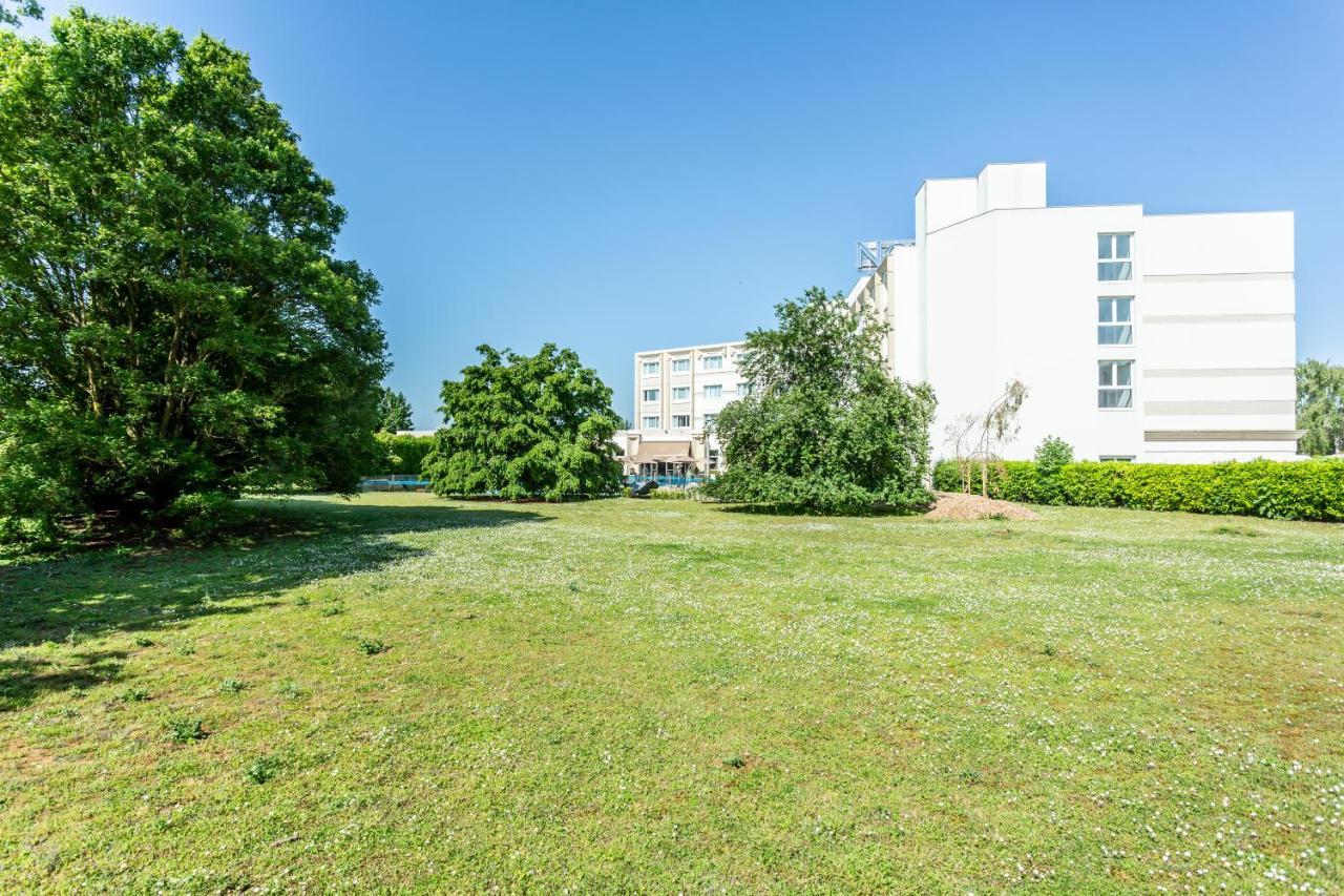 Novotel Bourges Exterior foto