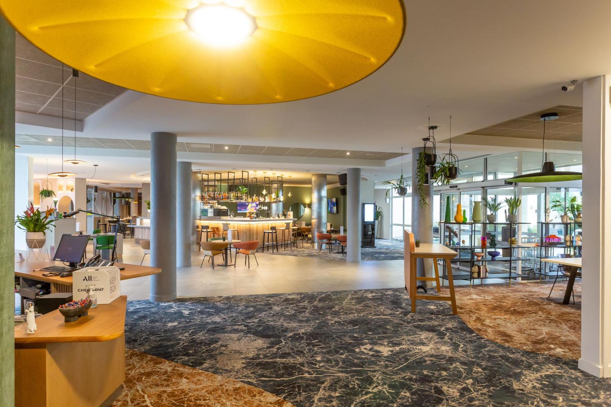 Novotel Bourges Exterior foto